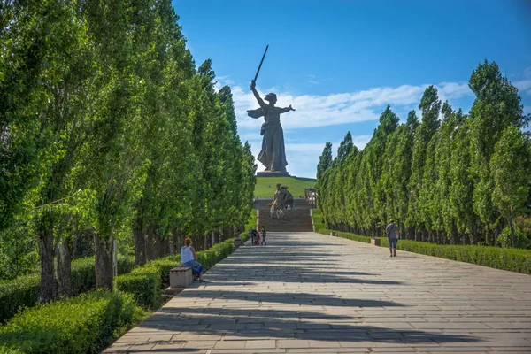 Volgogrado Rusia Junio 2016 Estatua Patria Llama Mamayev Kurgan —  Fotos de Stock