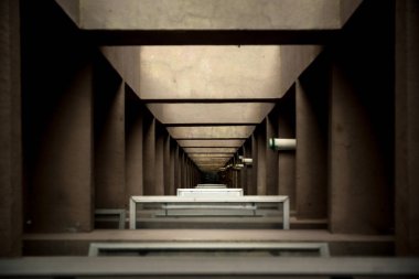 Binaya aşağıya bakmak