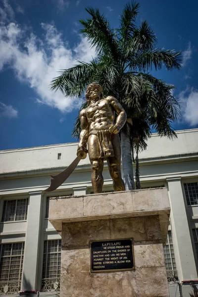 Cebú Filipinas Noviembre 2016 Estatua Lapulapu Ciudad Cebú —  Fotos de Stock