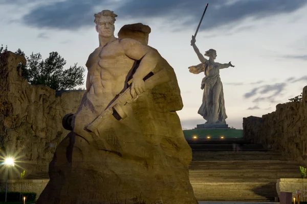 Volgogrado Rusia Junio 2016 Estatua Patria Llama Mamayev Kurgan —  Fotos de Stock