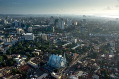 Cebu, Filipinler - 9 Kasım 2016: Cebu şehri sabah saatlerinde.