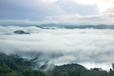Gunung Silipat'ta gün doğumu, Tayland