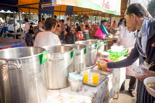 Thani Tajlandia Stycznia 2017 Festiwal Udon Pobliżu Miasta Ludzie Przygotowujący — Zdjęcie stockowe