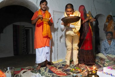 Khajuraho, Hindistan - 13 Nisan 2019: Hindistan'da Hindu yeni yıl töreni