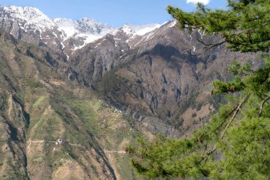Bharmour village, Hindistan çevresinde görüntüle.