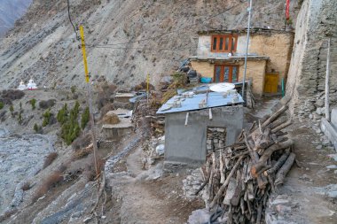 Charang, Hindistan - 23 Nisan 2019: Charang - eski uzak köy