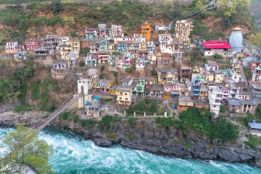 Devprayag, Hindistan - 19 Nisan 2019: Ganga'nın geldiği şehir ve yer.