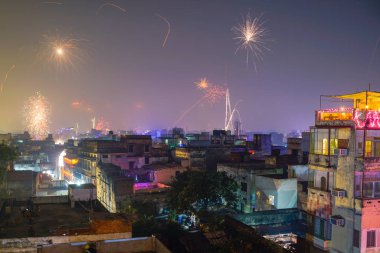 Varanasi, Hindistan - 7 Kasım 2018: Varanasi'de Diwali kutlaması