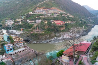Devprayag, Hindistan - 19 Nisan 2019: Ganga'nın geldiği şehir ve yer.