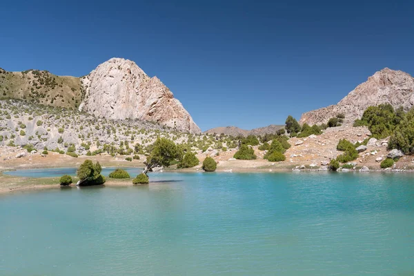 Vista Pamir Gama Parque Campismo Pacífico Lago Kulikalon Nas Montanhas — Fotografia de Stock