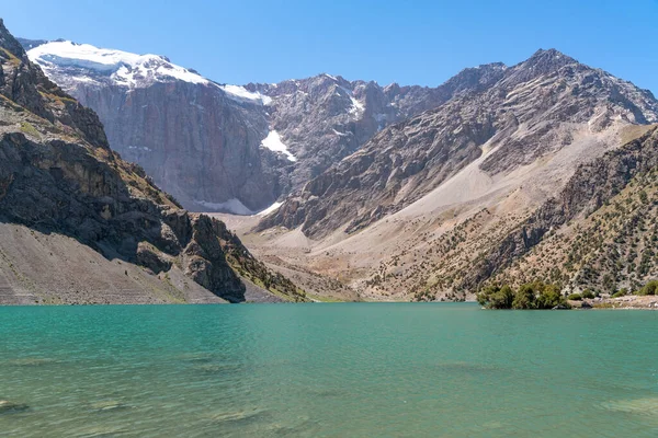 Pohled Pohoří Pamir Klidný Kemp Kulikalonském Jezeře Horách Fann Tádžikistánu — Stock fotografie