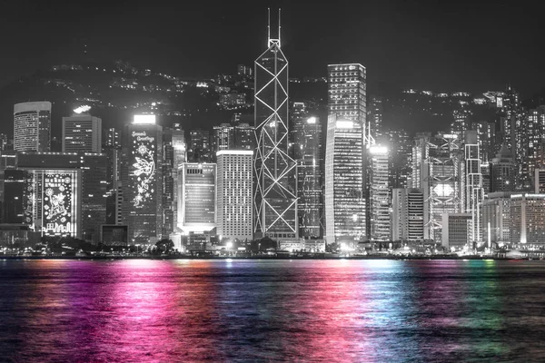 屋上から高層ビルが立ち並ぶ香港の街並みの絶景 — ストック写真