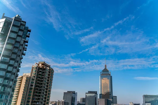 Çatıdan Hong Kong Şehrinin Muhteşem Manzarası Gökdelenlerle Dolu — Stok fotoğraf