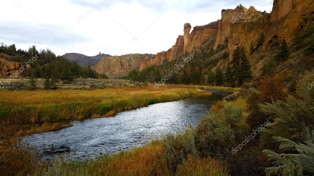 The late afternoon colors of Smith Rock, Oregon in the fall.