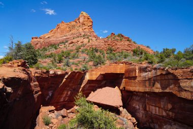 Sedona, Arizona 'yı çevreleyen yedi obruğun en aktif olanıdır..