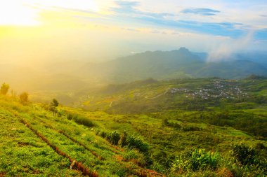  Phu Thap Boek dağ manzarası .