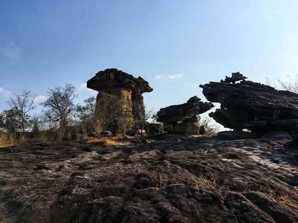 Earth Pillar è una colonna di arenaria a forma di fungo . — Foto Stock