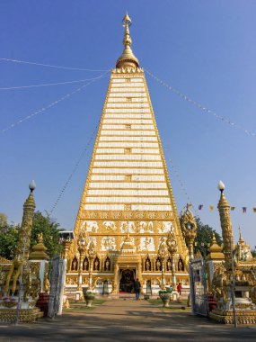 Bu nong bua da ne? Önemli olan eski bir tapınak. Ve bir...