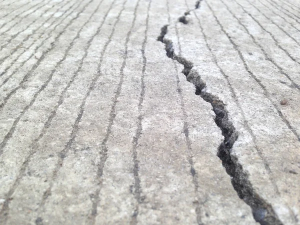 Cracks Crevices Concrete Slabs Caused Non Standard Construction Crack Road — Stock Photo, Image