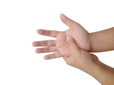 Bir masaj terapisti müşteri elinde rahatlatır. Beyaz arka planda masaj terapisi.