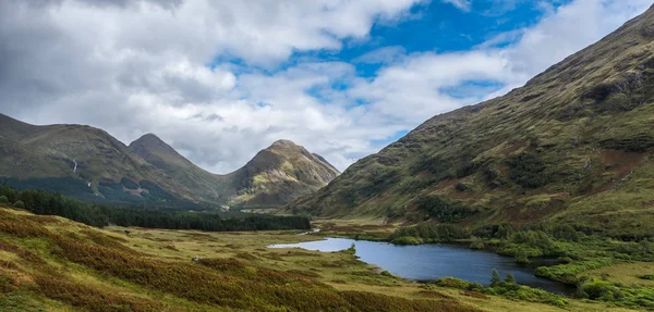 Buachaille Etive Mor Und Buachaille Etive Betteln Aus Glen Etive — Stockfoto