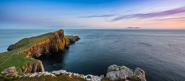 David Stevenson tarafından Neist noktada Skye, İskoçya üzerinde inşa deniz feneri