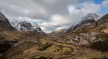 Eski Glencoe Road, bu 18. yüzyılda orta kısmı sırasında genel Wade tarafından inşa edilen askeri yol Genel hizalama takip