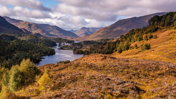 Glen Affric stunning landscape is the perfect combination of pinewoods, lochs, rivers and mountains. It is perhaps the most beautiful glen in Scotland.