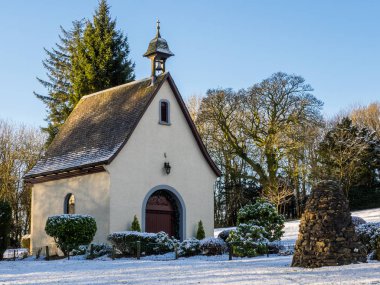 Schoenstatt tapınak Campsie Glen Schoenstatt Almanya, özgün tapınak örnek alınarak İskoçya'da, kış.