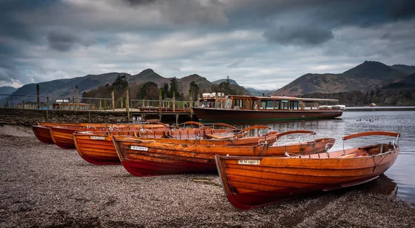 Bateaux à rames à Derwentwater — Photo