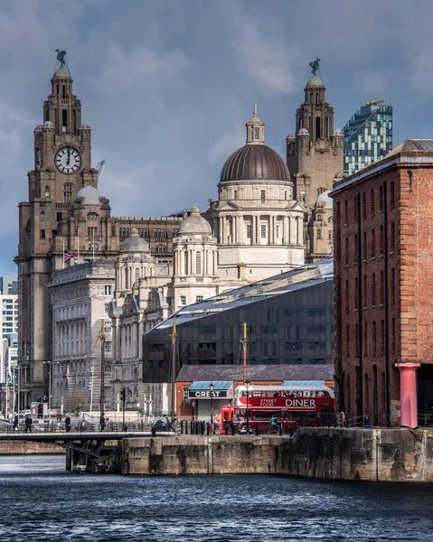 Liverpool historische skyline — Stockfoto