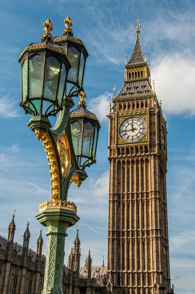 Casas del parlamento y Big Ben —  Fotos de Stock