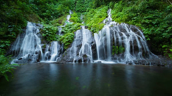 Amazing Landscape Beautiful Hidden Waterfall Tropical Rainforest Adventure Travel Concept — Stock Photo, Image