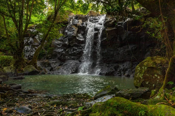 Paysage Tropical Belle Cascade Cachée Dans Forêt Tropicale Concept Aventure — Photo