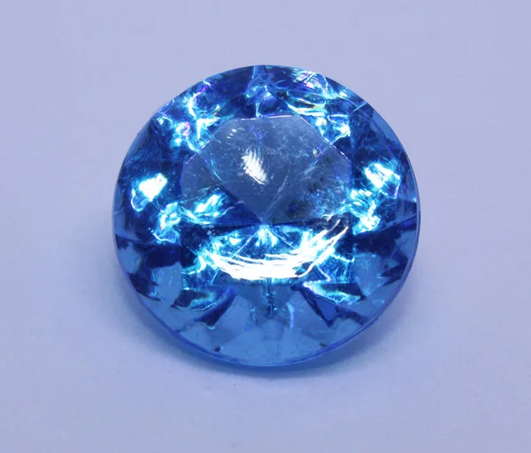 Diamante Gelo Azul Cristal Isolado — Fotografia de Stock