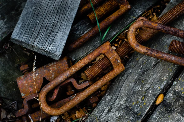 Rusty Turnbuckles Discarded Some Weathered Lumber Image Demonstrates Wastefulness Our — Stock Photo, Image