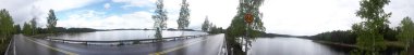 İki göl arasında Finlandiya panorama yol