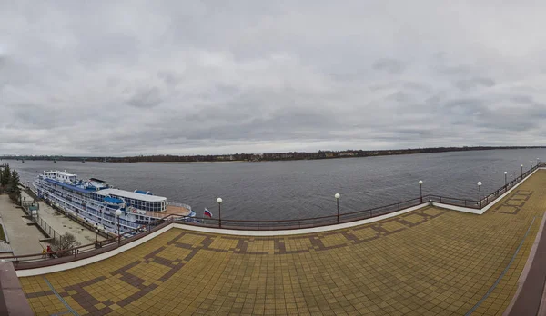 Embankment Rio Volga Cidade Yaroslavl — Fotografia de Stock