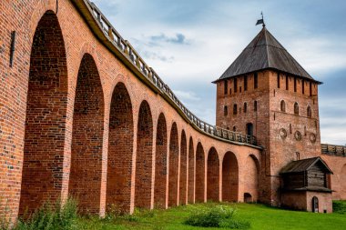 Kuleleri Veliky Novgorod ile Kremlin duvar