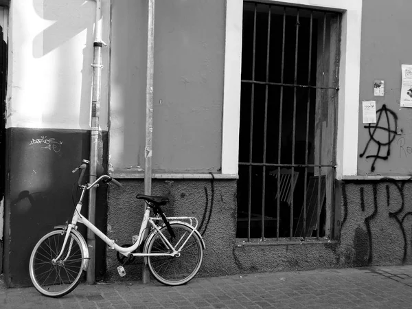 Bicicletta Parcheggiata Strada — Foto Stock