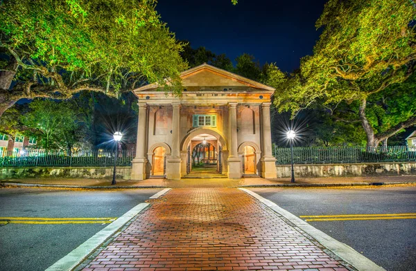 College of Charleston Campus in Charleston, South Carolina — Stock Photo, Image