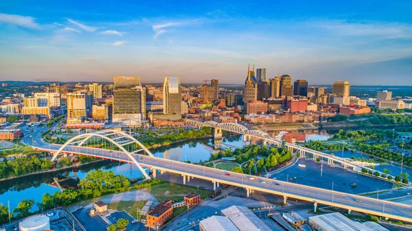 Nashville şehir merkezi, Tennessee, ABD havadan — Stok fotoğraf