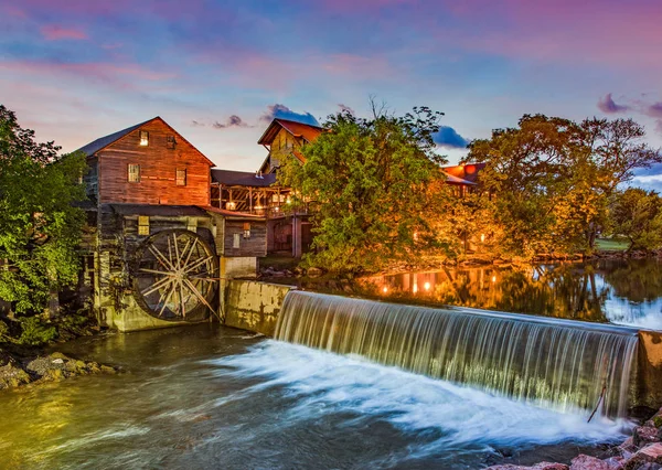 Старая мельница в Pigeon Forge Теннесси TN — стоковое фото