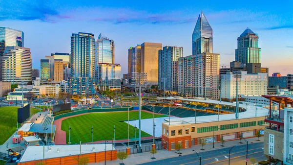 Aéreo Skyline Charlotte North Carolina Baixa — Fotografia de Stock