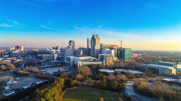 Şehir Merkezi Raleigh, Kuzey Carolina, ABD drone Skyline hava