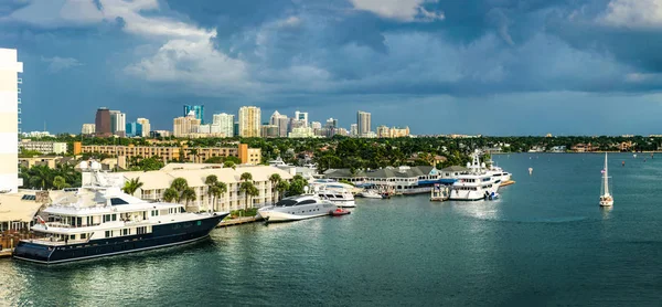 Centro de Fort Lauderdale Panorama desde Shaw Bridge — Foto de Stock