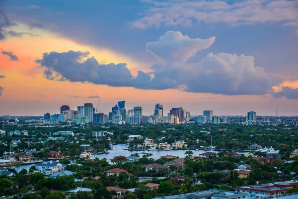 Drone antenne van Fort Lauderdale Florida fl skyline Rechtenvrije Stockafbeeldingen