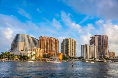 Fort Lauderdale Florida'da kıyı içi Su Yolu