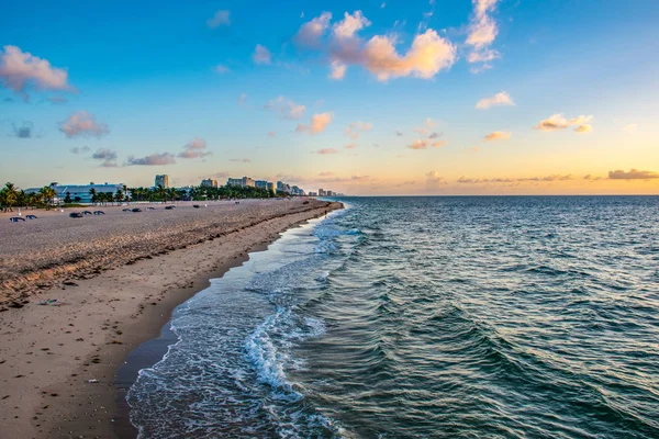 Fort Lauderdale Beach Florida al amanecer — Foto de Stock