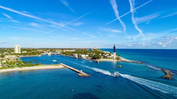 ヒルズボロインレット灯台インヒルズボロビーチ、フロリダ州、アメリカ合衆国 — ストック写真
